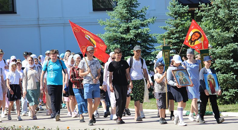 С верой в сердце: детский крестный ход