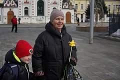 Создали букеты своими руками, чтобы порадовать горожанок  