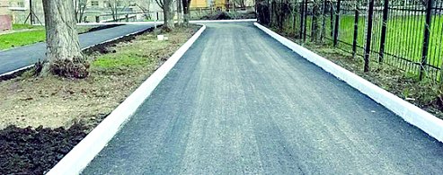 В Саратовской области отремонтировали территории еще пяти медучреждений