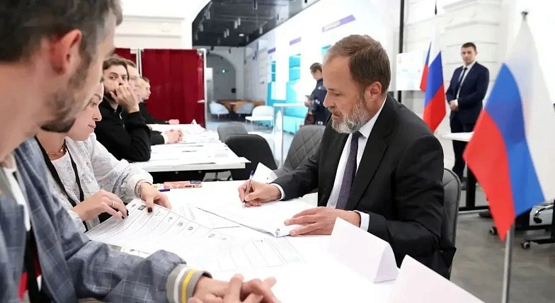 Игорь Комаров принял участие в голосовании на выборах депутатов Государственной Думы